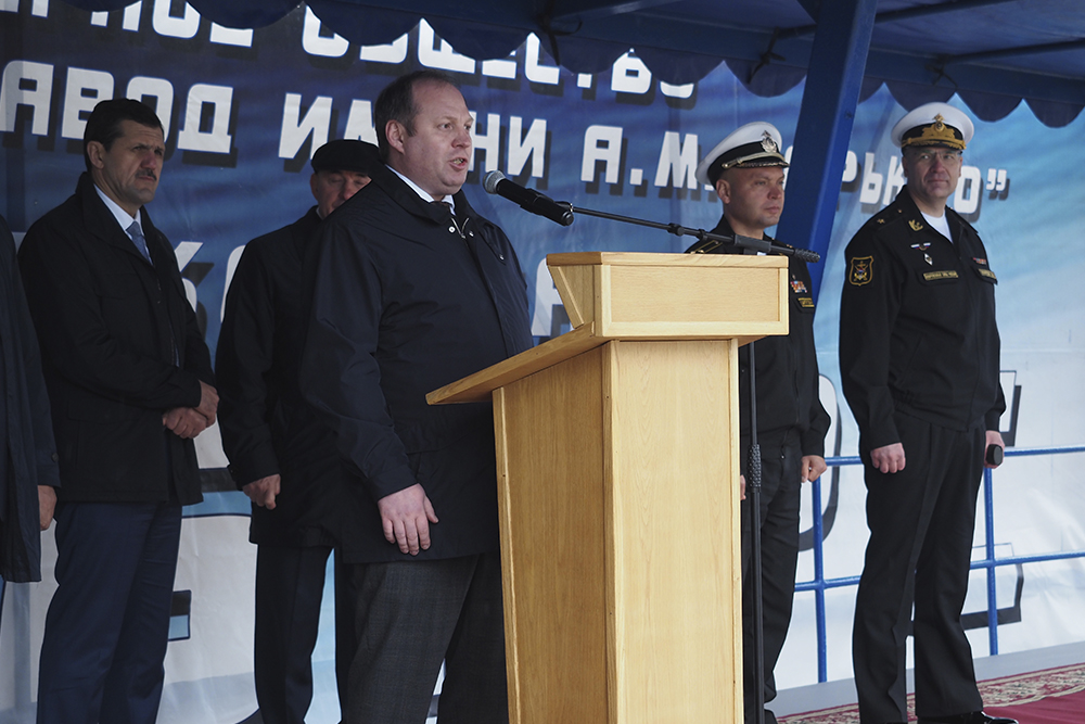 Торжественная церемония спуска на воду малого ракетного корабля проекта 21631 «Град» 