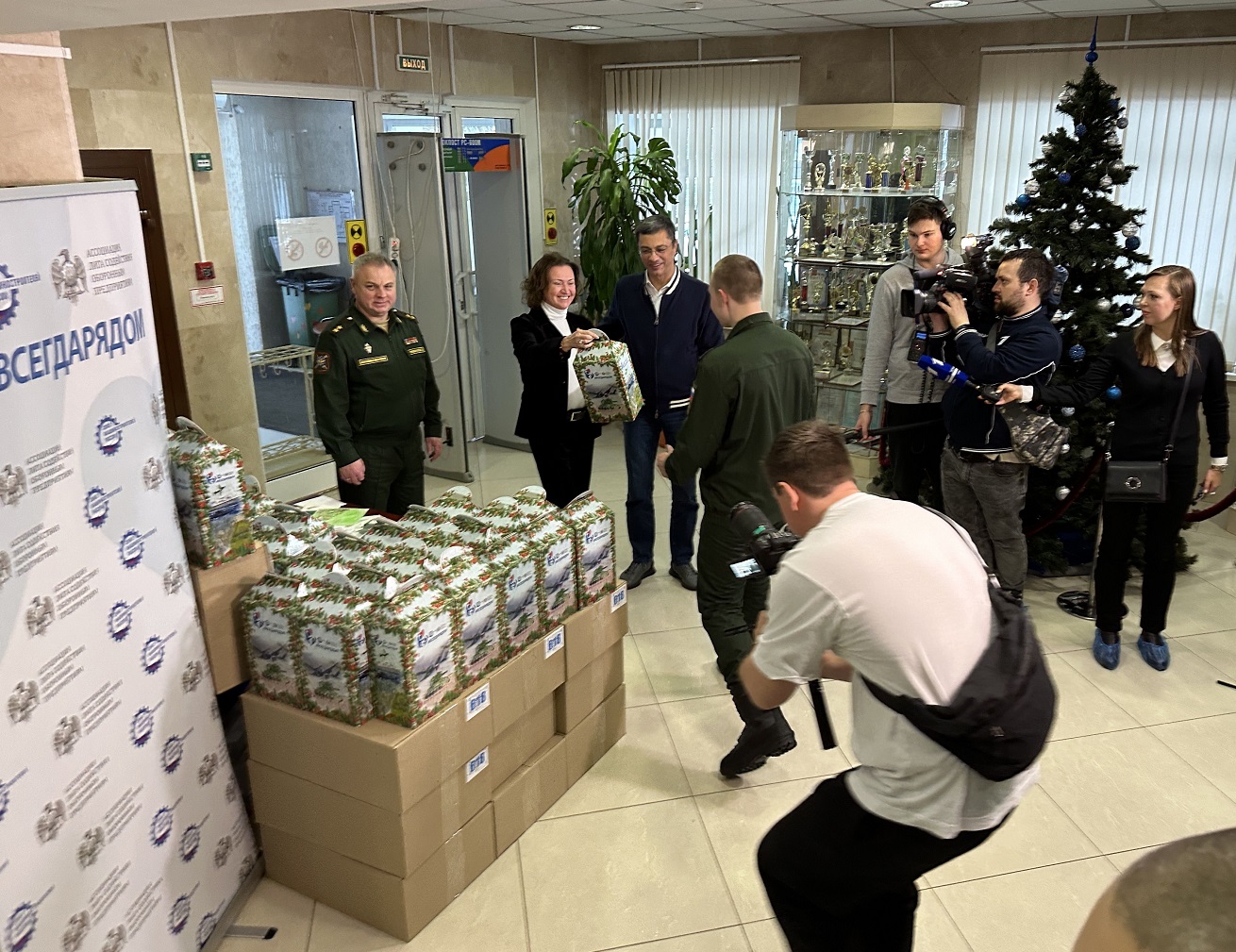 СоюзМаш России направил рисунки детей и подарки на фронт СоюзМаш России направил рисунки детей и подарки на фронт