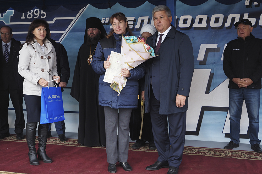 Торжественная церемония спуска на воду малого ракетного корабля проекта 21631 «Град» 