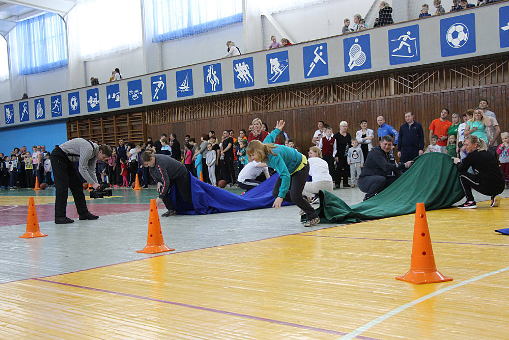 Спортивный праздник «Мама, папа, я – спортивная семья»