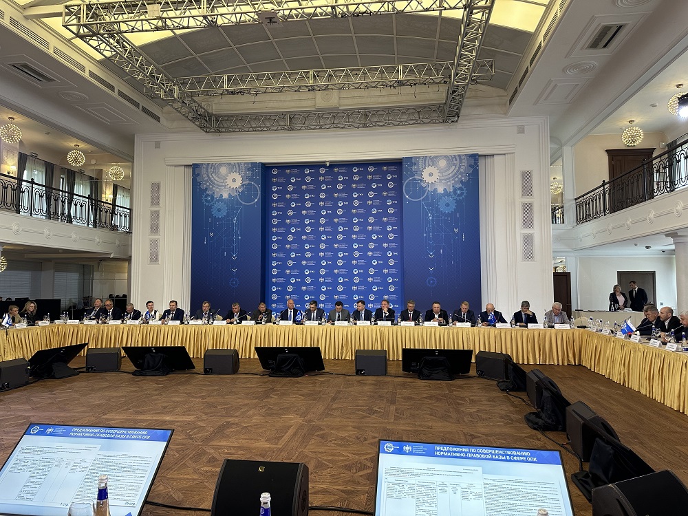 СЕРГЕЙ ЧЕМЕЗОВ: УЖЕ СЕГОДНЯ МЫ ФОРМИРУЕМ ЗАДЕЛЫ ДЛЯ ПОСТПОБЕДНОГО ПЕРИОДА СЕРГЕЙ ЧЕМЕЗОВ: УЖЕ СЕГОДНЯ МЫ ФОРМИРУЕМ ЗАДЕЛЫ ДЛЯ ПОСТПОБЕДНОГО ПЕРИОДА