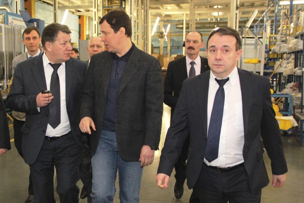 POZIS продемонстрировал производственный потенциал индустриальному директору Ростеха Сергею Абрамову