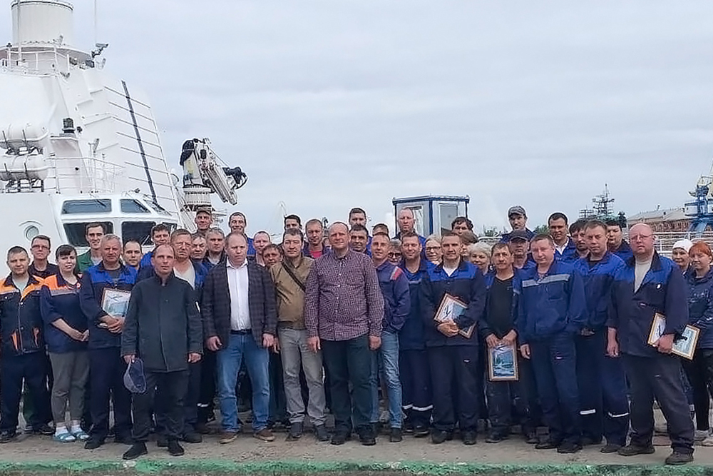 АО «Зеленодольский завод имени А.М.Горького» поздравил военных моряков с Днем ВМФ