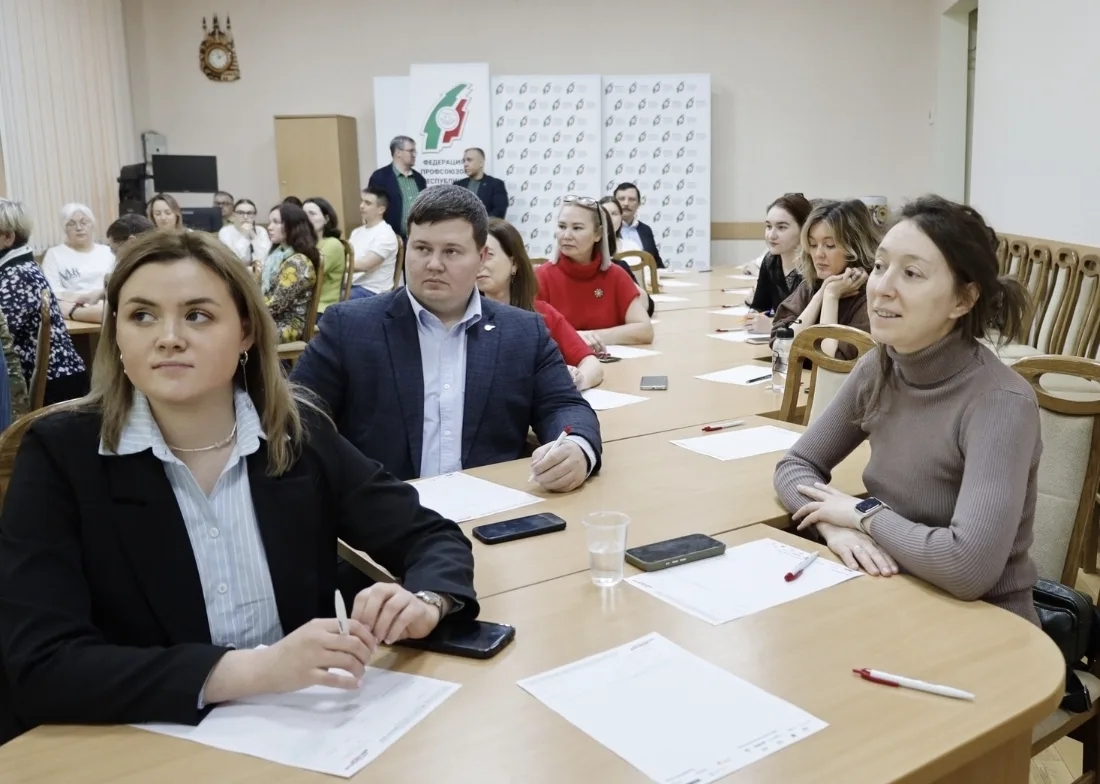 Машиностроители Татарстана проверили свои знания в «Тотальном диктанте» Машиностроители Татарстана проверили свои знания в «Тотальном диктанте»