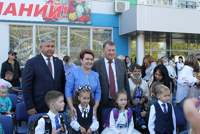 POZIS помог собрать в школу юных серговчан