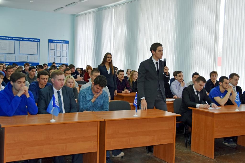 Председатель Татарстанского реготделения СоюзМаш России пожелал студентам быть лидерами Председатель Татарстанского реготделения СоюзМаш России пожелал студентам быть лидерами