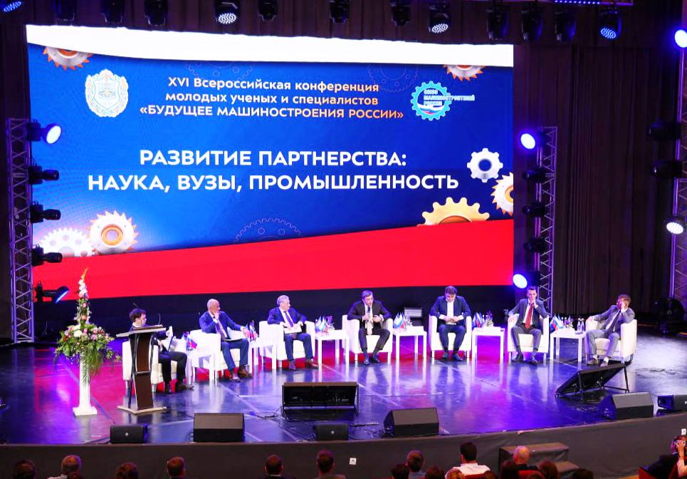 Владимир Гутенев: нужно от простого импортозамещения прийти к технологическому лидерству Владимир Гутенев: нужно от простого импортозамещения прийти к технологическому лидерству