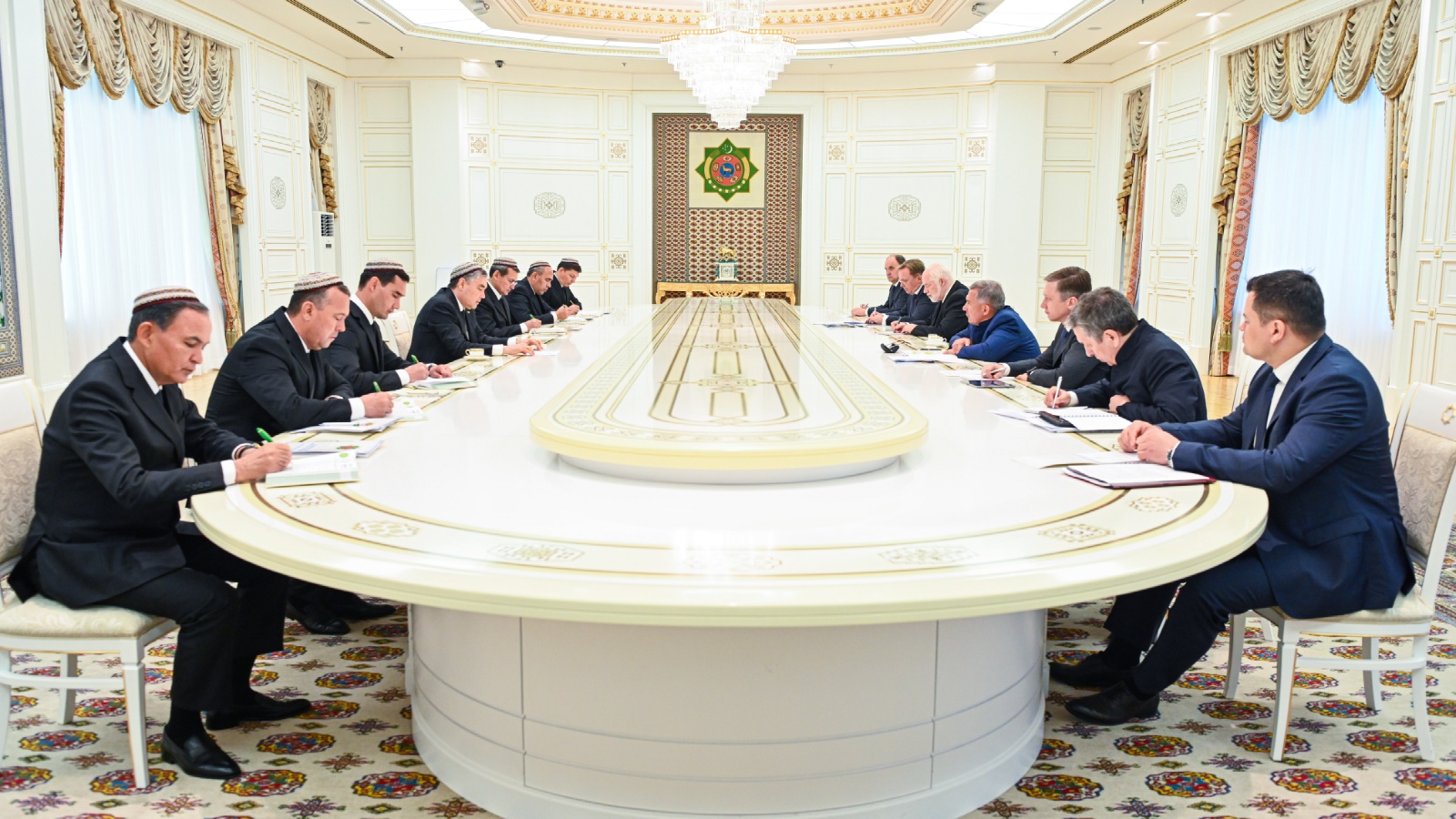 Президент Республики Татарстан Рустам Минниханов встретился с Президентом Туркменистана Гурбангулы Бердымухамедовым