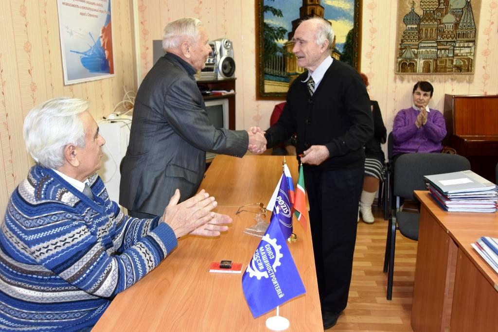 Ветераны POZIS награждены Бахиревскими памятными знаками