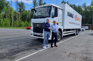 Сергей Когогин приехал на ПМЭФ за рулем нового грузовика КАМАЗ-65658
