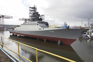 Торжественная церемония спуска на воду малого ракетного корабля проекта 21631 «Град» 