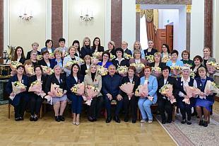 Чествование женщин, внесших большой вклад в развитие оборонно-промышленного комплекса Республики Татарстан.
