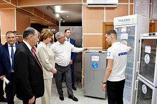  POZIS продемонстрировал производственные возможности главе Росздравнадзора 