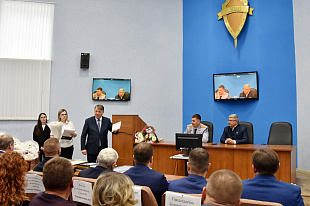 Председатель реготделения СоюзМаш поздравил﻿ сотрудников МВД с профессиональным праздником