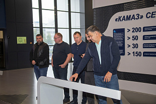 Руководители логистических компаний посетили «КАМАЗ»